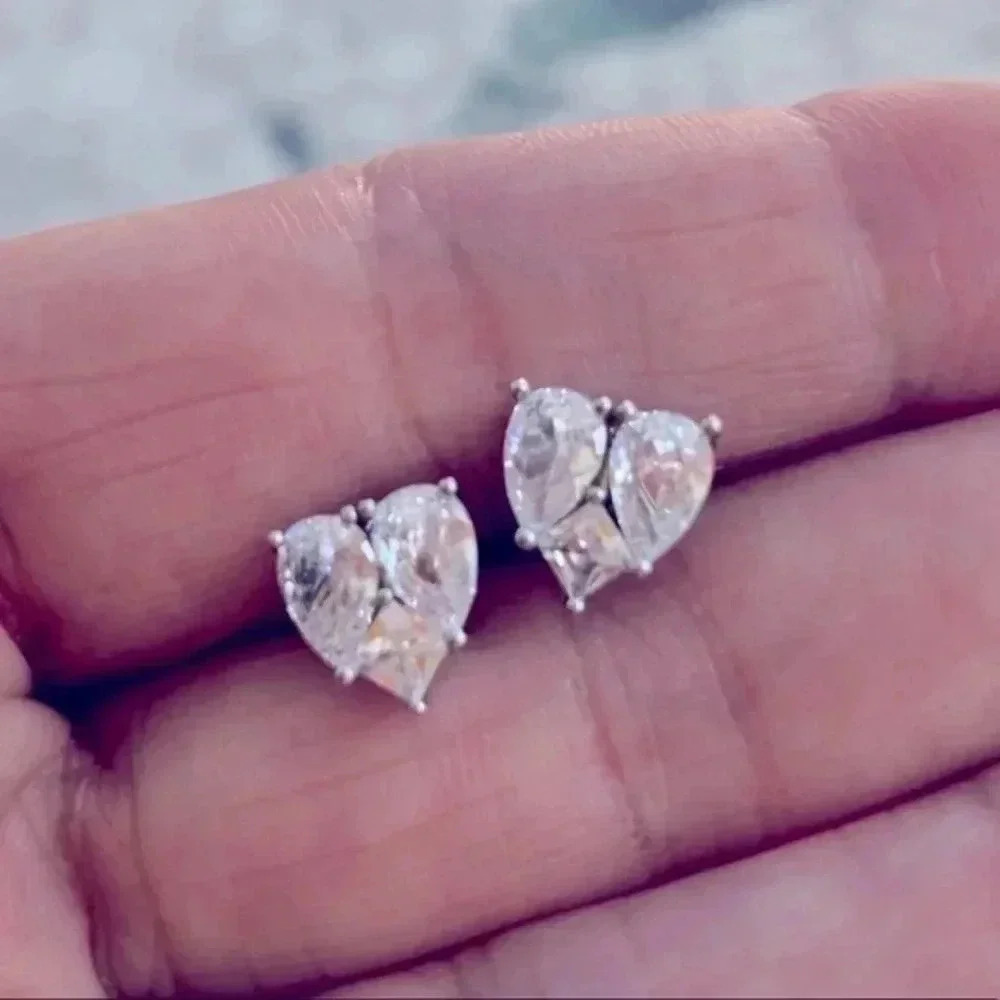 Gorgeous Rhinestone & 925 Sterling Silver Heart Stud Earrings NWT